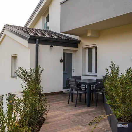 - Monolocale Con Piscina