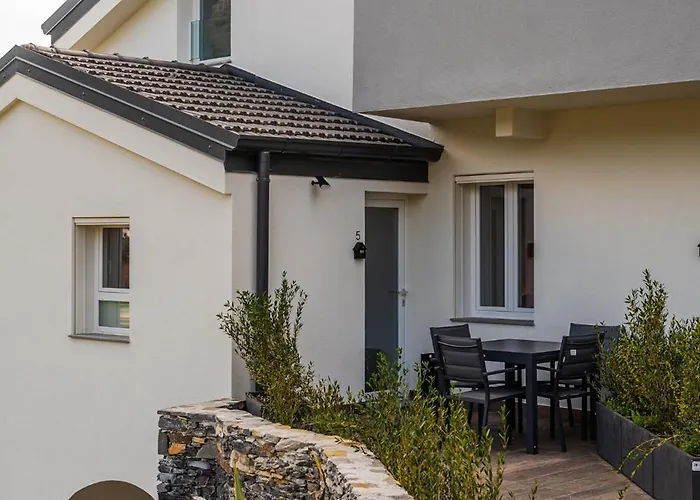 - Monolocale Con Piscina Apartment Rapallo