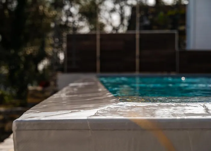 - Monolocale Con Piscina Rapallo