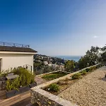 - Monolocale Con Piscina * Rapallo