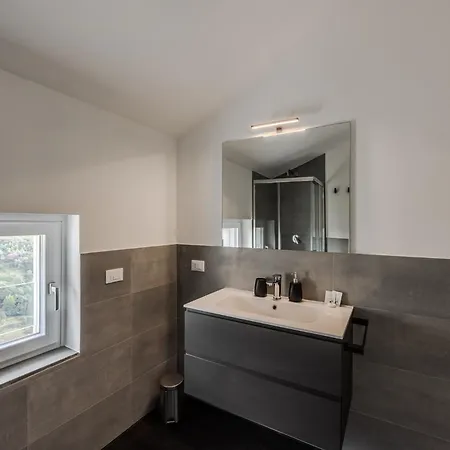 - Monolocale Con Piscina アパート