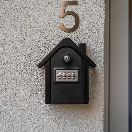 - Monolocale Con Piscina Rapallo