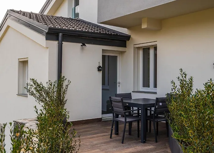 - Monolocale Con Piscina