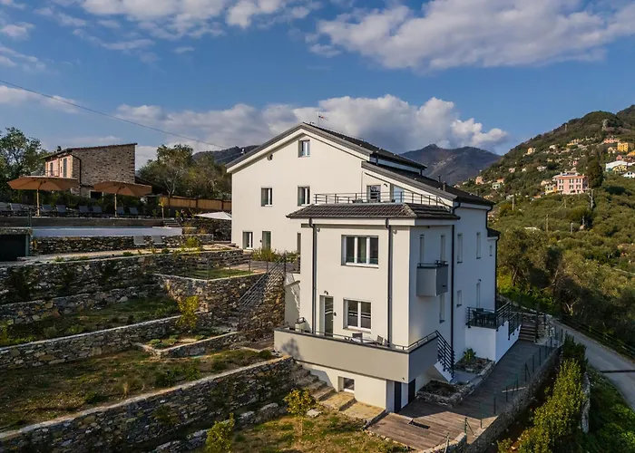 - Monolocale Con Piscina * Rapallo